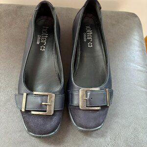 Hotter Navy flat